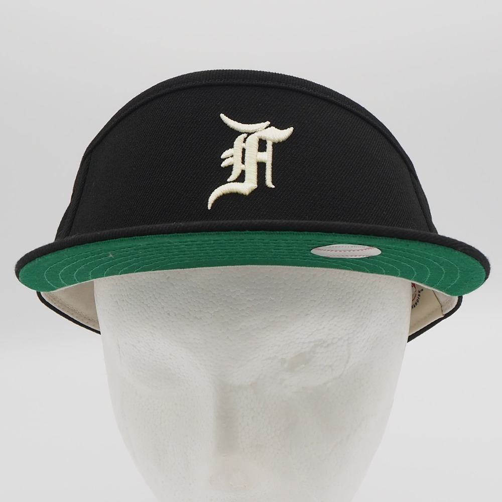 Fear of God Essentials New Era 59Fifty Black Fitted Visor 7 3/8 Cap MLB